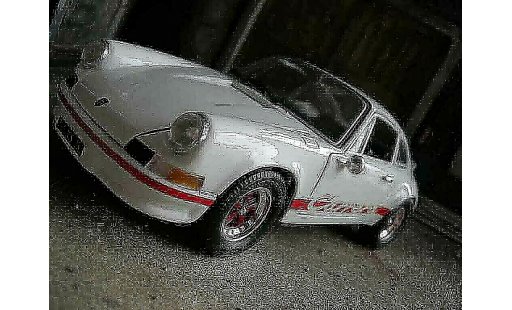 Porsche 911 RS 1/18 Universal Hobbies 2.7 blanco coche miniatura