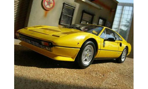 Ferrari 308 GTB 1/18 Kyosho quattrovalvole amarillo coche miniatura