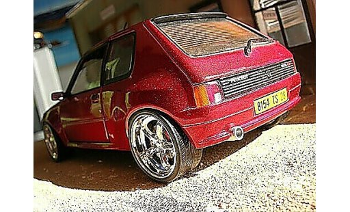 Peugeot 205 GTI 1/18 Solido Dimma rojo coche miniatura