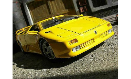 Lamborghini Diablo 1990 1/18 Maisto amarillo coche miniatura