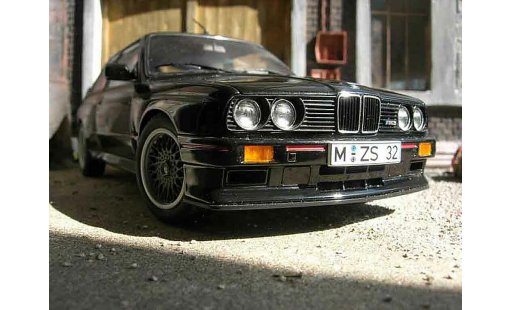 Bmw M3 Sport Evolution 1/18 Autoart E30 negro coche miniatura