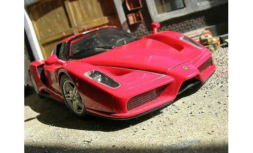 Ferrari Enzo Coupe 1/18 Hot Wheels rojo coche miniatura