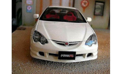 Honda Integra Type R 1/18 Autoart DC5 tipoe coche miniatura