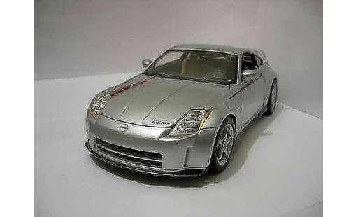 Nissan 350Z Base 1/18 Maisto Nismo  coche miniatura