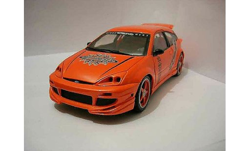 Ford Focus RS 1/18 Hot Wheels wings west coche miniatura