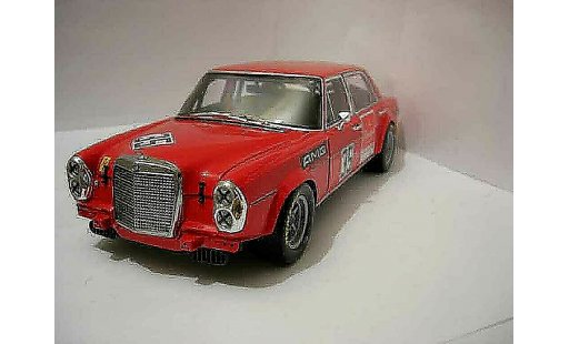 Mercedes 300 6.8 1/18 Minichamps amg coche miniatura