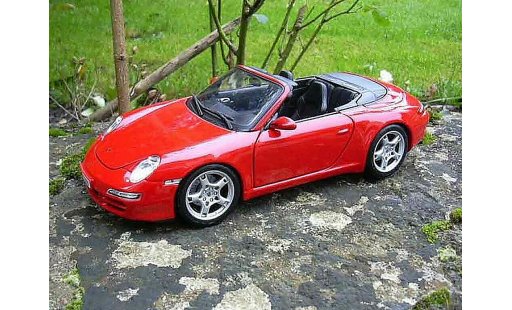 Porsche 911 Cabriolet 1/18 Maisto Descapotable S rojo coche miniatura