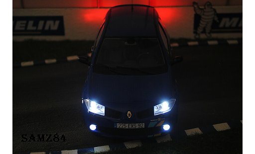 Renault Megane Sport 1/18 Ottomobile R25 F1 Team Bleue LED coche miniatura