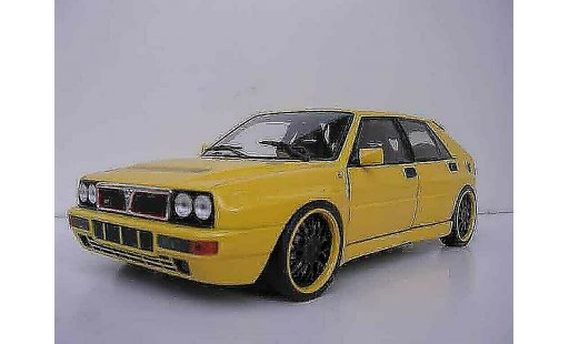 Lancia Delta HF Integrale 1/18 Kyosho evolution 2 amarillo jantes bbs negros coche miniatura
