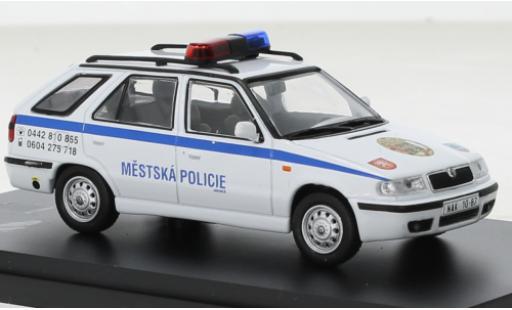 Coche miniatura Skoda Felicia 1/43 Abrex FL Combi Mestska Policie 1998 Skoda Felicia 1/43 Abrex FL Combi Mestska Policie 1998 coche miniatura