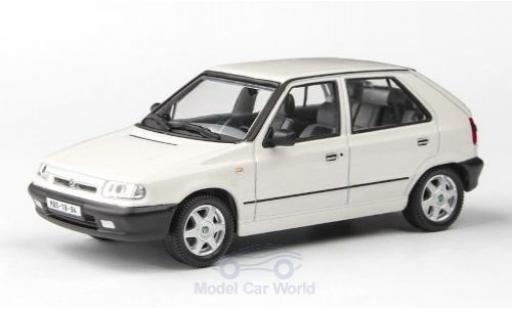 Coche miniatura Skoda Felicia 1/43 Abrex 1.3 GLXi blanco 1994 Skoda Felicia 1/43 Abrex 1.3 GLXi blanco 1994 coche miniatura