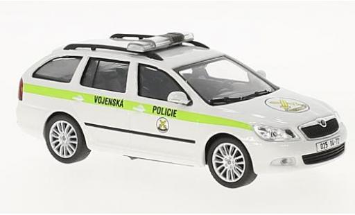 Skoda Octavia 1/43 Abrex II FL Combi Vojenska Policie (CZ) 2008 coche miniatura