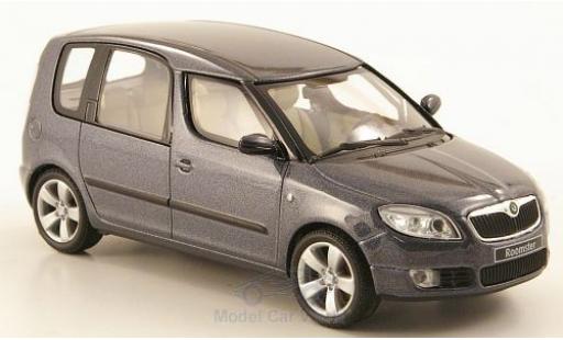 Coche miniatura Skoda Roomster 1/43 Abrex metalico gris 2006 Skoda Roomster 1/43 Abrex metalico gris 2006 coche miniatura