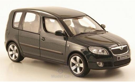 Coche miniatura Skoda Roomster 1/43 Abrex metalico verde 2006 Skoda Roomster 1/43 Abrex metalico verde 2006 coche miniatura