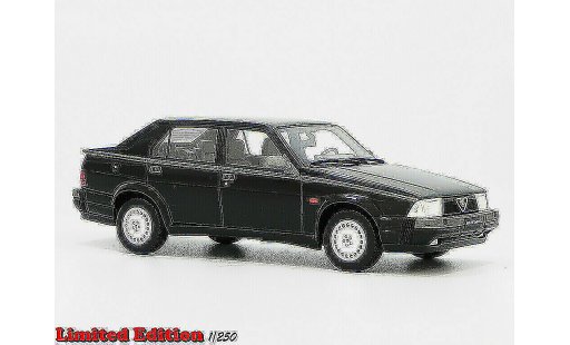 Alfa Romeo 75 turbo 1/18 Laudoracing Models 1.8 Q.V. LM087A negro coche miniatura