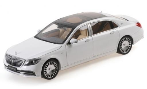 Coche miniatura Mercedes CLA 1/18 Almost Real Maybach Classe S metalico blanco 2019 Mercedes CLA 1/18 Almost Real Maybach Classe S metalico blanco 2019 coche miniatura