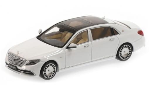 Coche miniatura Mercedes CLA 1/43 Almost Real Maybach Classe S blanco 2019 Mercedes CLA 1/43 Almost Real Maybach Classe S blanco 2019 coche miniatura