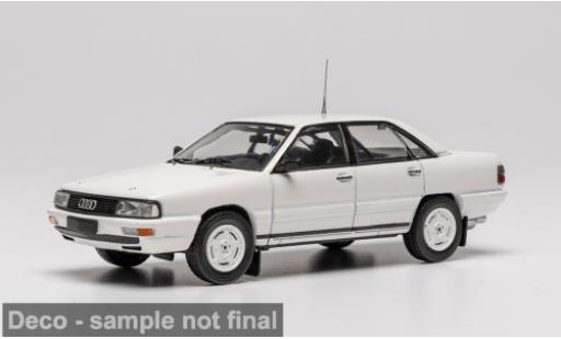 Audi 200 1/43 IXO (C3) Quattro weiss 1989 1:43 coche miniatura
