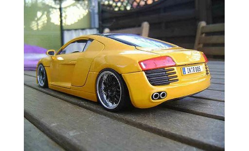 Audi R8 4.2 fsi 1/18 Maisto . amarillo jantes 19 pouces negros coche miniatura