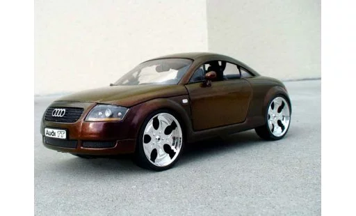 Audi TT coupe 1/18 Revell firefly peinture cameleon coche miniatura