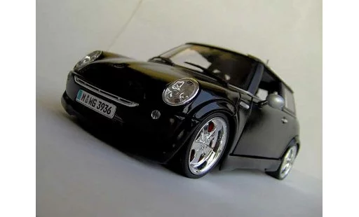 Mini Cooper D 1/18 Maisto west coast choppers coche miniatura