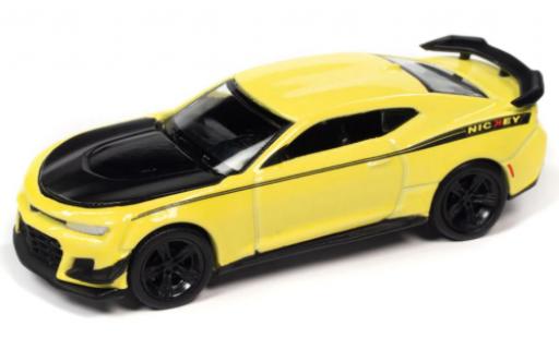 Coche miniatura Chevrolet Camaro 1/64 Auto World ZL1 1LE Nickey amarillo clair 2019 Chevrolet Camaro 1/64 Auto World ZL1 1LE Nickey amarillo clair 2019 coche miniatura