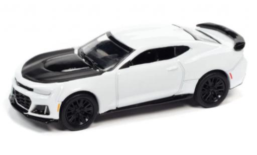 Chevrolet Camaro 1/64 Auto World ZL1 blanche/negro 2019 coche miniatura