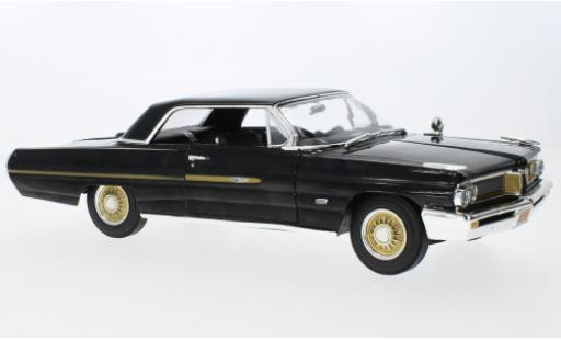Pontiac Grand Prix 1/18 Auto World Fireball Roberts Edition negro/doré 1962 coche miniatura