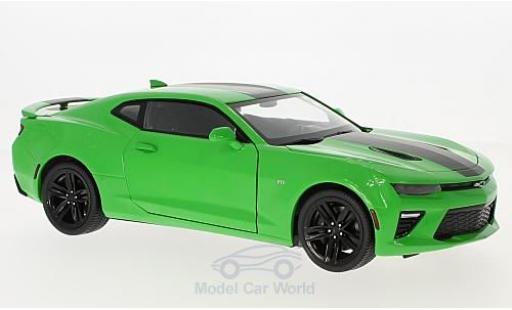 Coche miniatura Chevrolet Camaro SS 1/18 Auto World SS verde/negro 2017 Chevrolet Camaro SS 1/18 Auto World SS verde/negro 2017 coche miniatura
