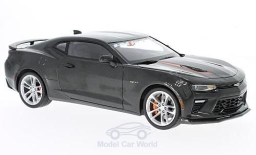 Coche miniatura Chevrolet Camaro RS 1/18 Auto World SS metalico gris 2017 50th Anniversary Chevrolet Camaro RS 1/18 Auto World SS metalico gris 2017 50th Anniversary coche miniatura