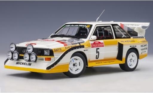 Coche miniatura Audi Sport Quattro 1/18 AUTOart Sport quattro S1 No.5 HB Team HB Rallye WM Rally San Remo 1985 W.Röhrl/C.Geistdörfer Audi Sport Quattro 1/18 AUTOart Sport quattro S1 No.5 HB Team HB Rallye WM Rally San Remo 1985 W.Röhrl/C.Geistdörfer coche miniatura