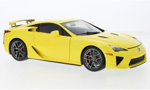 Lexus LFA 1/18 AUTOart metallise amarillo 2010 coche miniatura