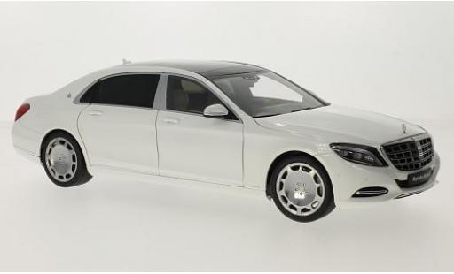 Coche miniatura Mercedes CLA 1/18 AUTOart Maybach S-classe (S600) (SWB) metallise blanche/negro 2015 Mercedes CLA 1/18 AUTOart Maybach S-classe (S600) (SWB) metallise blanche/negro 2015 coche miniatura