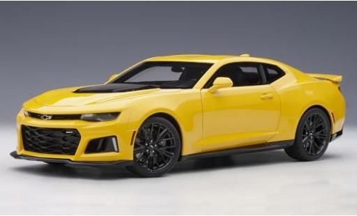 Coche miniatura Chevrolet Camaro 1/18 AUTOart ZL1 amarillo/carbon 2017 Chevrolet Camaro 1/18 AUTOart ZL1 amarillo/carbon 2017 coche miniatura