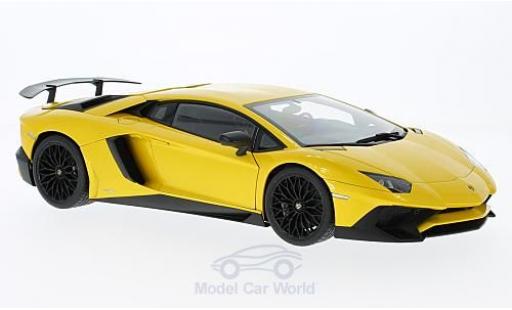 Coche miniatura Lamborghini Aventador 1/18 AUTOart LP750-4 SV metalico amarillo 2015 Lamborghini Aventador 1/18 AUTOart LP750-4 SV metalico amarillo 2015 coche miniatura