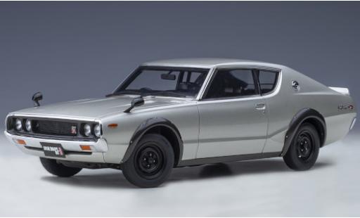 Coche miniatura Nissan Skyline 1/18 AUTOart 2000 GT-R (KPGC110) gris RHD 1973 Nissan Skyline 1/18 AUTOart 2000 GT-R (KPGC110) gris RHD 1973 coche miniatura