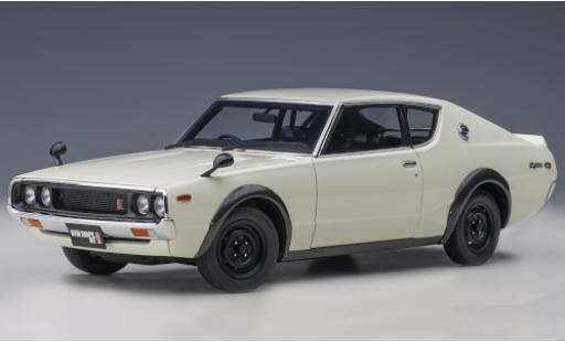 Coche miniatura Nissan Skyline 1/18 AUTOart 2000 GT-R (KPGC110) blanco RHD 1973 Nissan Skyline 1/18 AUTOart 2000 GT-R (KPGC110) blanco RHD 1973 coche miniatura