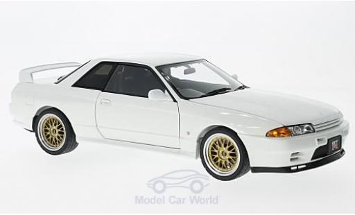 Coche miniatura Nissan Skyline 1/18 AUTOart GT-R (R32) V-Spec II blanco RHD 1991 Tuned Version Nissan Skyline 1/18 AUTOart GT-R (R32) V-Spec II blanco RHD 1991 Tuned Version coche miniatura