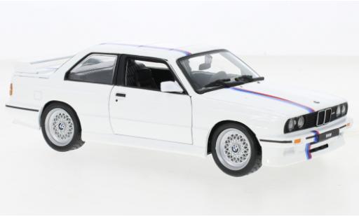 Coche miniatura Bmw M3 1/24 Burago (E30) blanche/Décorer 1988 Bmw M3 1/24 Burago (E30) blanche/Décorer 1988 coche miniatura
