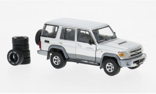 Toyota Land Cruiser 1/64 BM Creations LC76 silber 1:64 coche miniatura