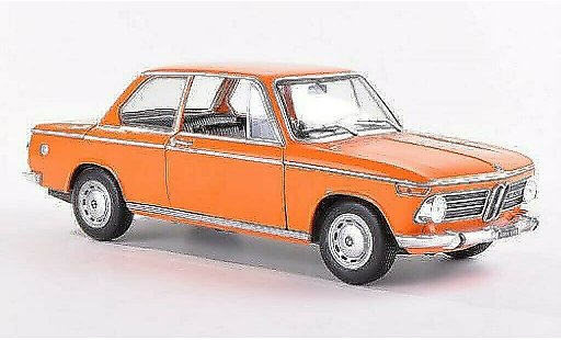 Bmw 1602 ti 1/24 WhiteBox naranja 1968 coche miniatura