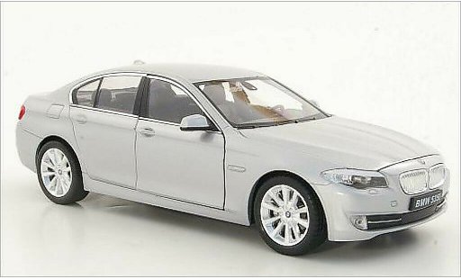 Bmw 535 berline 1/24 Welly i (F10) gris coche miniatura