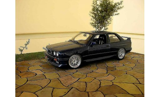 Bmw M3 evo 2 1/18 Minichamps E30 rsi evolution swap moteur v10 coche miniatura