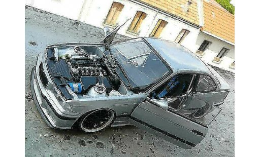 Bmw M3 coupe 1/18 Ut Models E36 preparation drift avec turbo coche miniatura