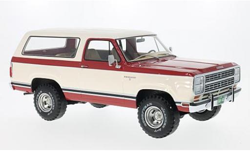 Coche miniatura Dodge RAM 1/18 BoS Models Ramcharger rojo/blanco 1979 Dodge RAM 1/18 BoS Models Ramcharger rojo/blanco 1979 coche miniatura