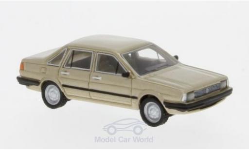 Volkswagen Santana 1/87 BoS Models metalico beige 1982 coche miniatura