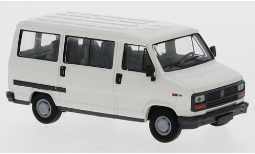 Fiat Ducato 1/87 Brekina Bus blanco 1982 coche miniatura