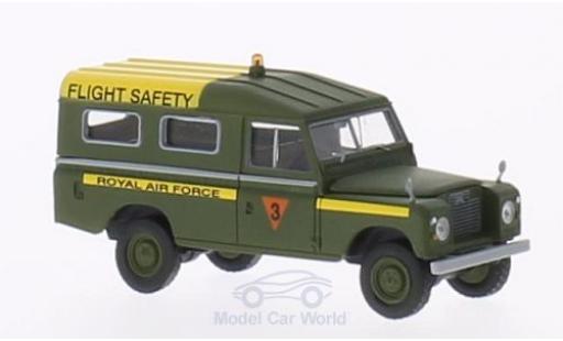 Coche miniatura Land Rover 109 1/18 Brekina County Station Wagon RAF Flight Service (GB) oliv Land Rover 109 1/18 Brekina County Station Wagon RAF Flight Service (GB) oliv coche miniatura