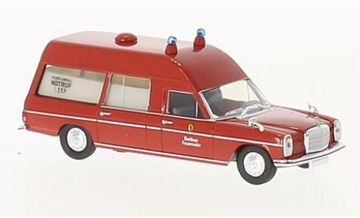 Mercedes /8 1/87 Brekina Berliner Feuerwehr ambulance coche miniatura