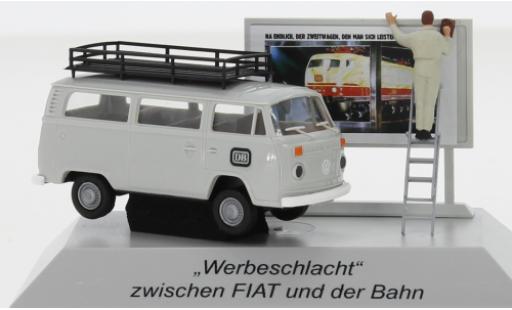 Coche miniatura Volkswagen T2 1/87 Brekina Kombi DB 1973 avec Plakatwand Volkswagen T2 1/87 Brekina Kombi DB 1973 avec Plakatwand coche miniatura